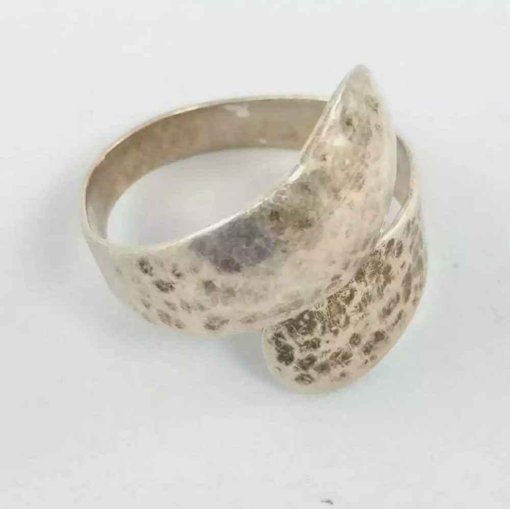 Solid .925 Vintage Hammered Wrap Ring Open - image 8